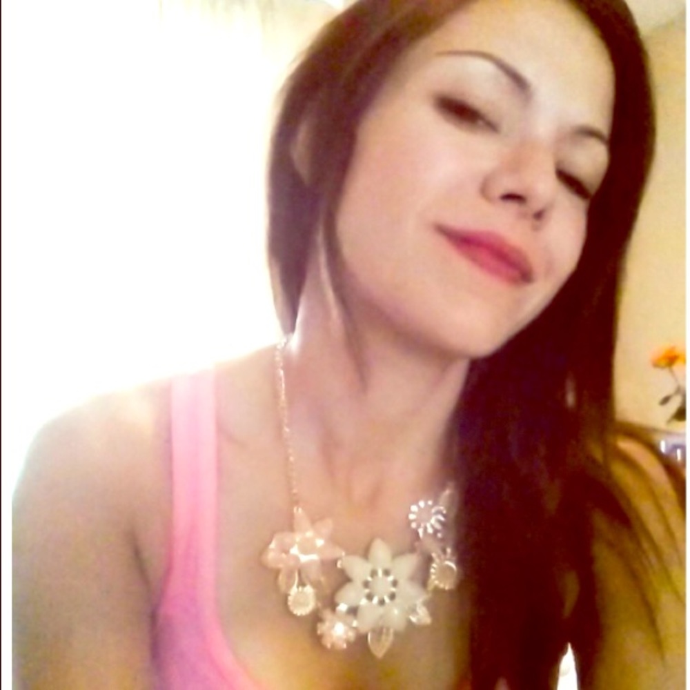 Meet your Posher, Dora